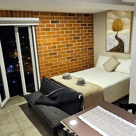 Nuevo Y Moderno Apartamento En La Atractiva Zona 4